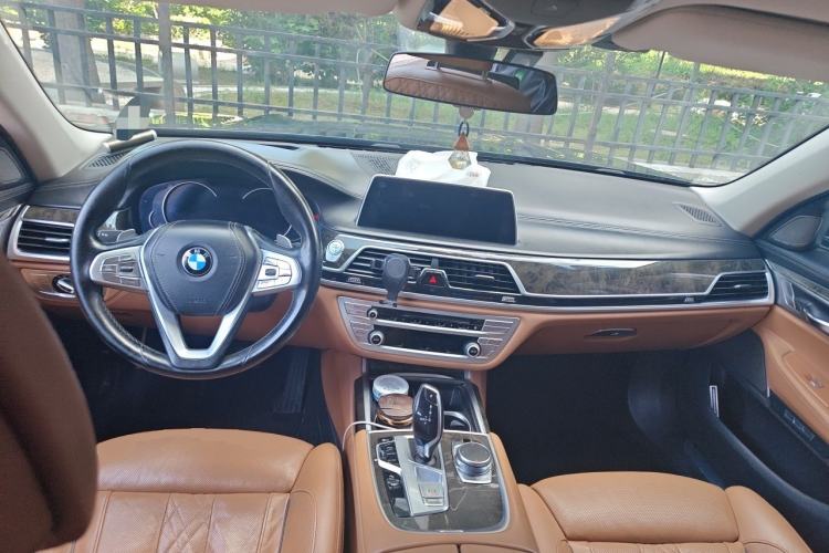 Used BMW 7 Series 2016 740Li Luxury Edition Center Console