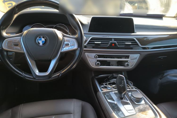 Used BMW 7 Series 2016 730Li Leading Model Center Console