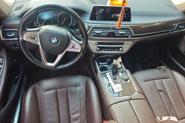 Used BMW 7 Series 2016 730Li Leading Model Center Console