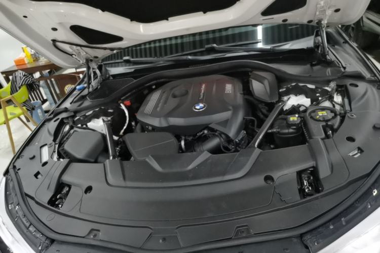 Used BMW 7 Series 2016 730Li Leading Model Engine Bay
