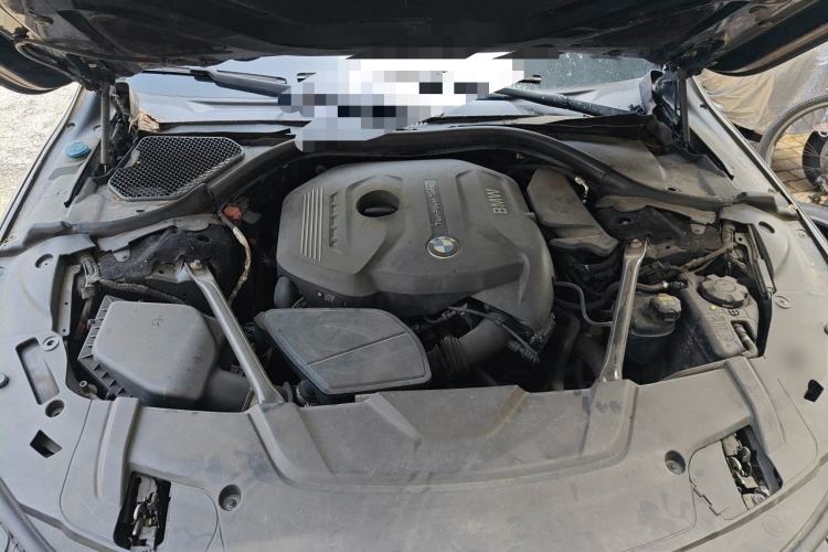 Used BMW 7 Series  Engine Bay