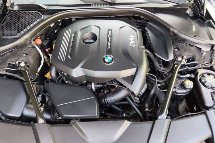 Used BMW 7 Series 2016 730Li Luxury Model Engine Bay