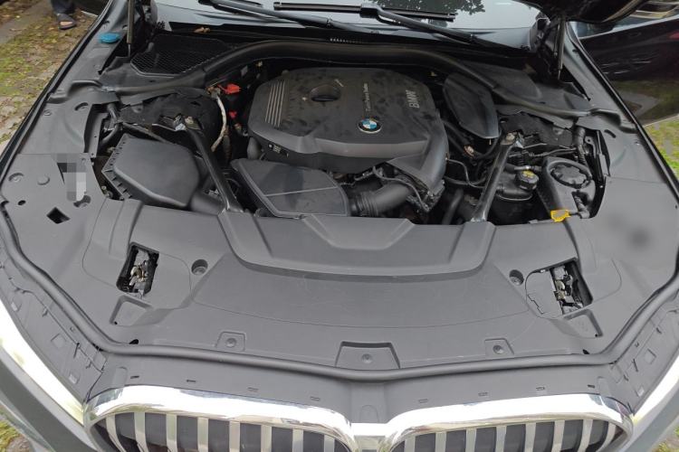Used BMW 7 Series 2016 730Li Luxury Model Engine Bay