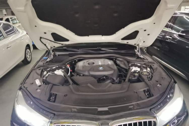 Used BMW 7 Series 2016 730Li Leading Model Engine Bay