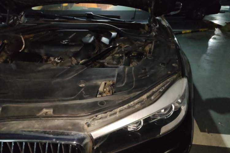 Used BMW 7 Series  Engine Bay Left