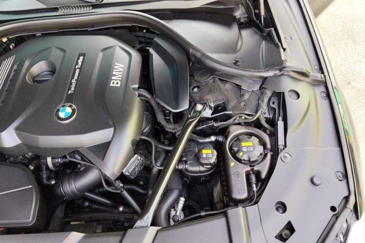 Used BMW 7 Series 2016 730Li Luxury Model Engine Bay Left