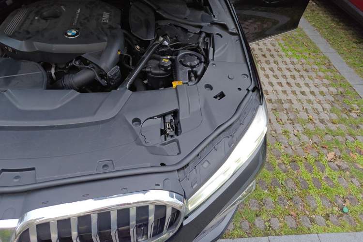 Used BMW 7 Series 2016 730Li Luxury Model Engine Bay Left