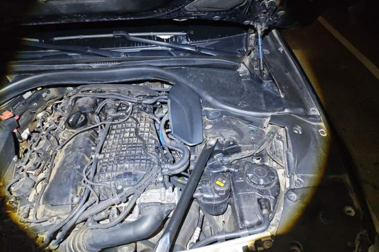 Used BMW 7 Series 2016 740Li Luxury Edition Engine Bay Left