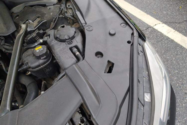 Used BMW 7 Series 2016 730Li Leading Model Engine Bay Left