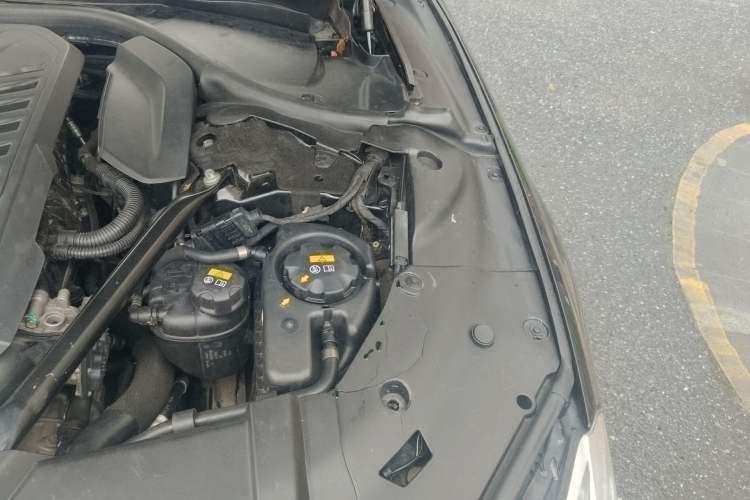 Used BMW 7 Series 2016 740Li Luxury Edition Engine Bay Left