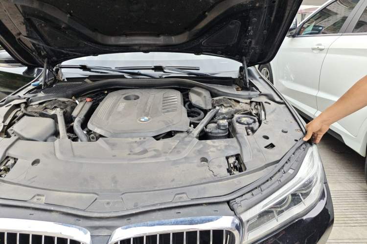 Used BMW 7 Series 2016 740Li Luxury Edition Engine Bay Left