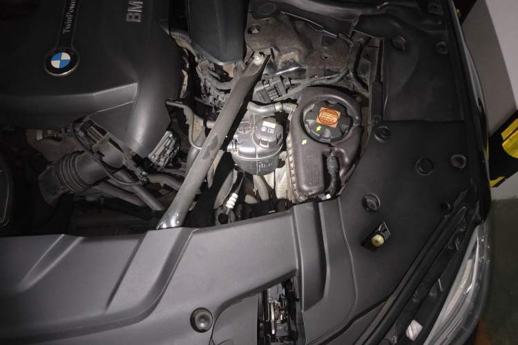 Used BMW 7 Series 2016 730Li Leading Model Engine Bay Left