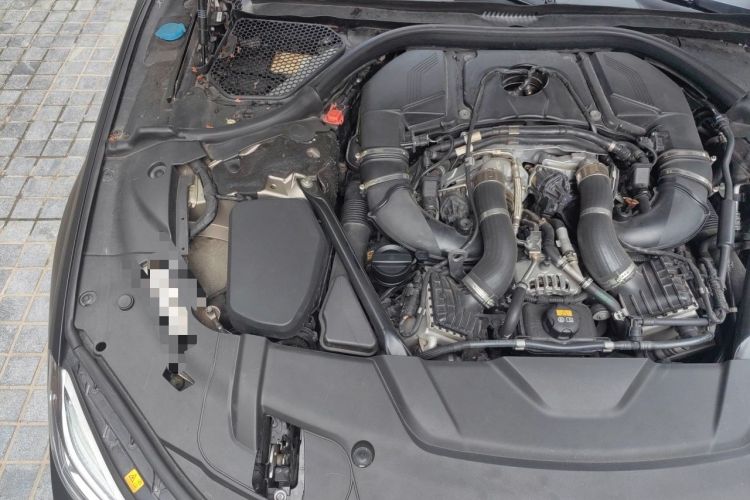Used BMW 7 Series 2016 750Li xDrive Four-Seat Version Engine Bay Right