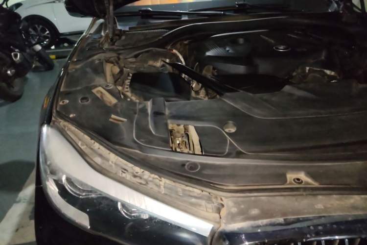 Used BMW 7 Series  Engine Bay Right