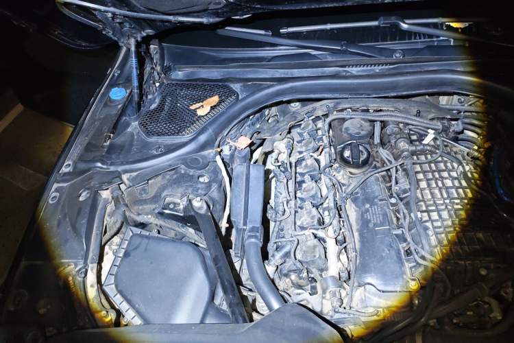 Used BMW 7 Series 2016 740Li Luxury Edition Engine Bay Right