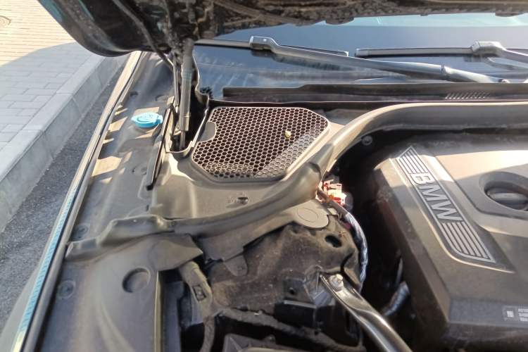 Used BMW 7 Series 2016 730Li Luxury Model Engine Bay Right