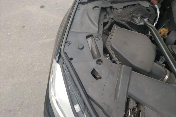 Used BMW 7 Series 2016 730Li Leading Model Engine Bay Right