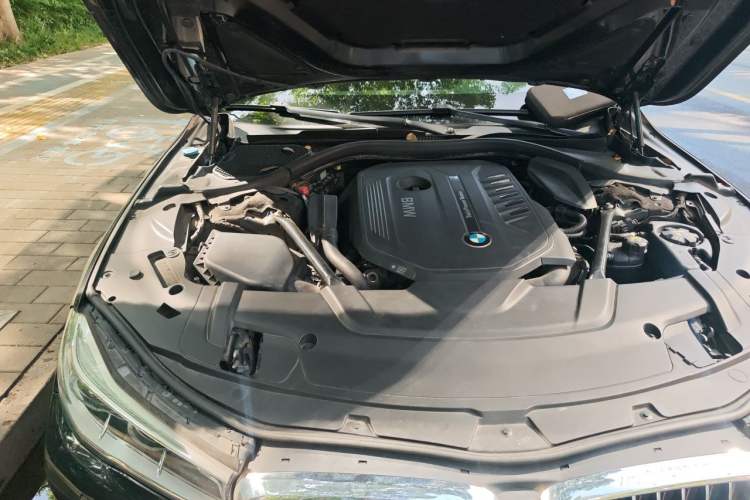 Used BMW 7 Series 2016 740Li Luxury Edition Engine Bay Right