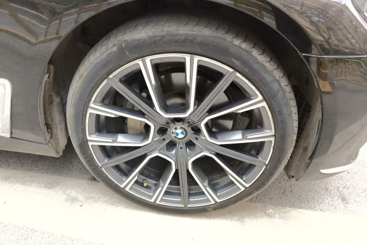 Used BMW 7 Series 2016 730Li Leading Model Exterior 1