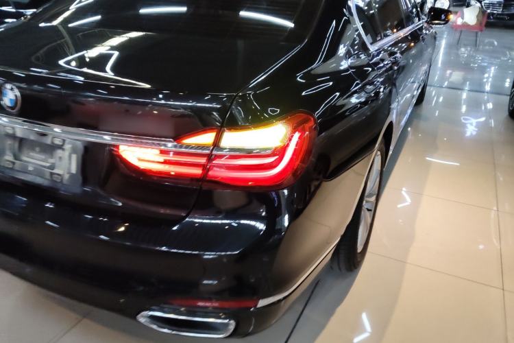 Used BMW 7 Series 2016 730Li Leading Model Exterior 3