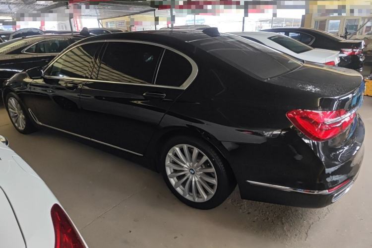 Used BMW 7 Series 2016 730Li Leading Model Exterior 3