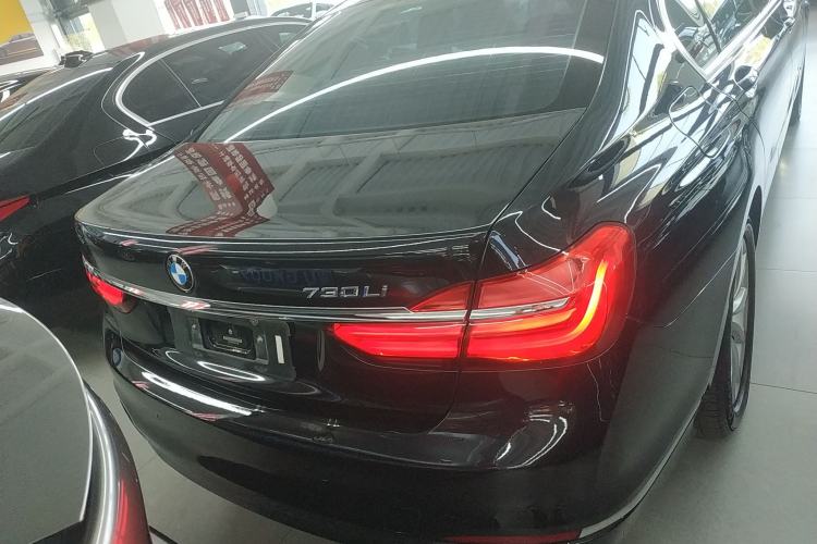 Used BMW 7 Series 2016 730Li Leading Model Exterior 4