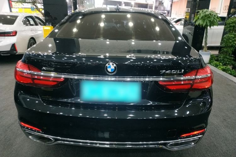 Used BMW 7 Series 2016 730Li Leading Model Exterior 4