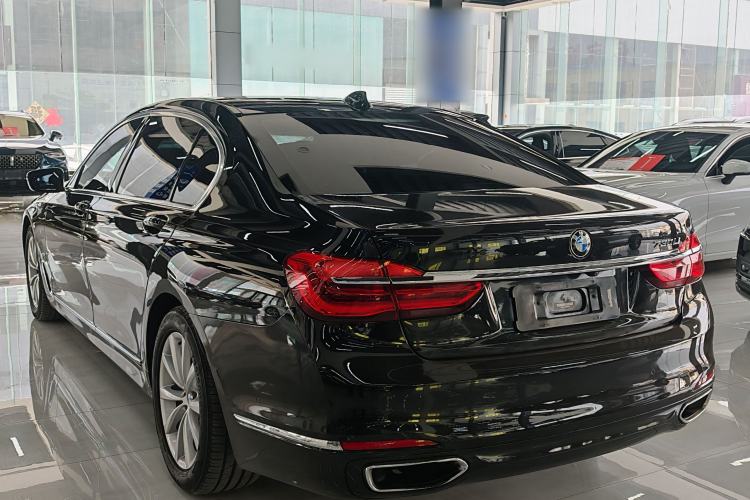 Used BMW 7 Series 2016 730Li Luxury Model Exterior 4