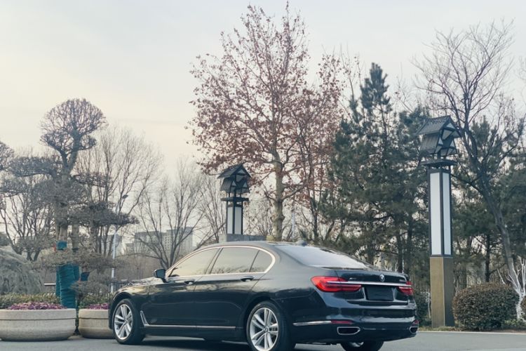 Used BMW 7 Series 2016 750Li xDrive Four-Seat Version Exterior 6