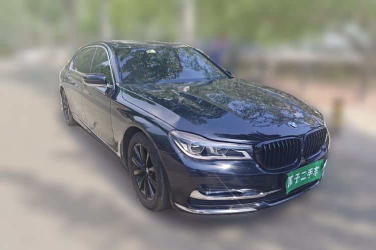 Used BMW 7 Series 2016 730Li Luxury Model Front Right 45 Deg