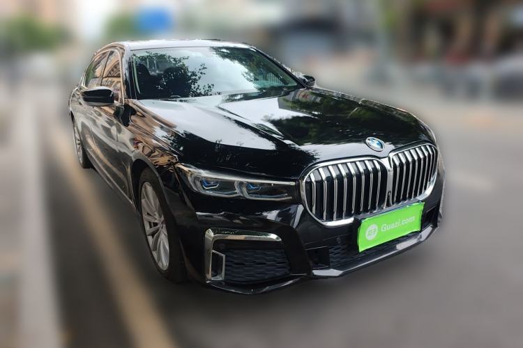 Used BMW 7 Series 2016 730Li Luxury Model Front Right 45 Deg