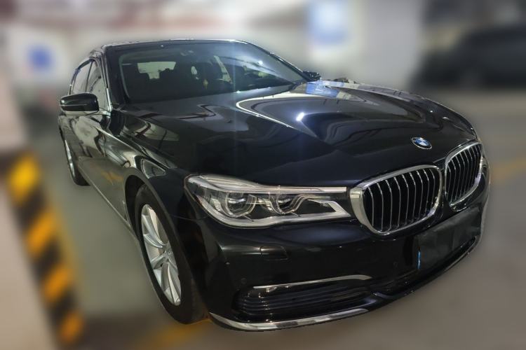 Used BMW 7 Series 2016 730Li Luxury Model Front Right 45 Deg