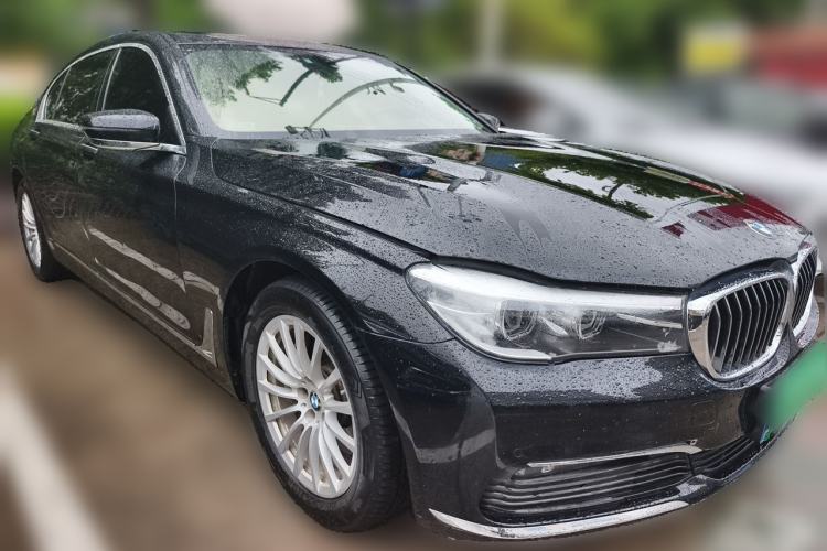 Used BMW 7 Series  Front Right 45 Deg
