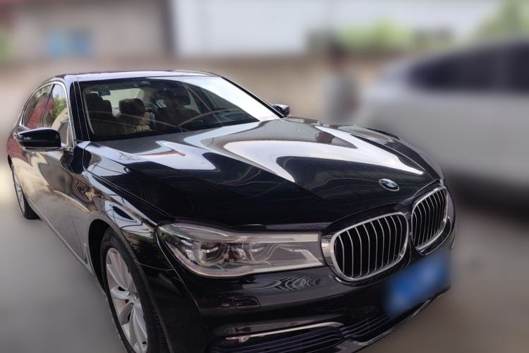 Used BMW 7 Series 2016 730Li Luxury Model Front Right 45 Deg