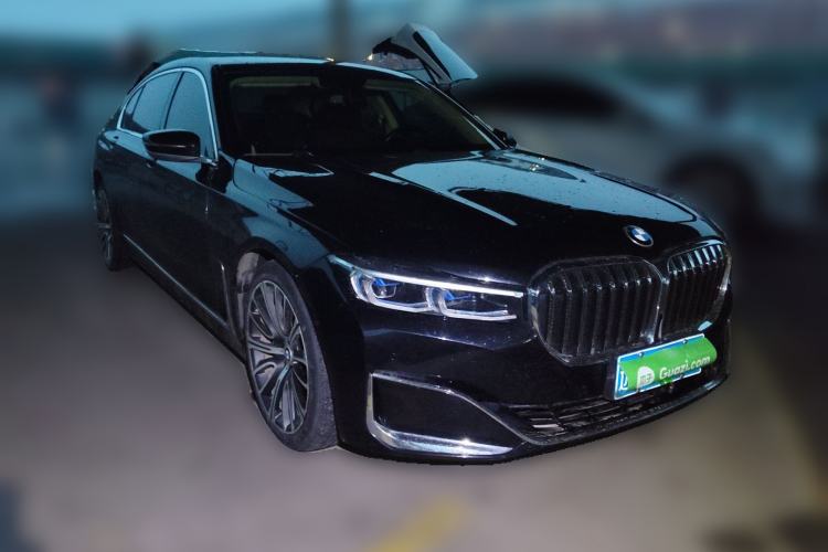 Used BMW 7 Series 2016 740Li Luxury Edition Front Right 45 Deg