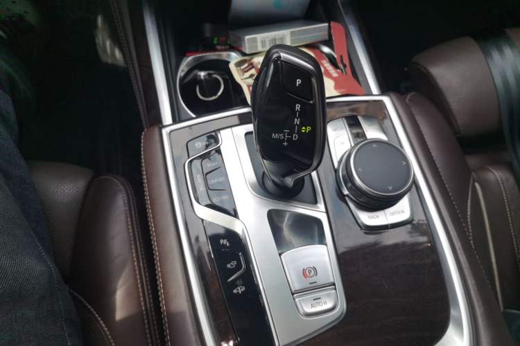 Used BMW 7 Series 2016 740Li Luxury Edition Gear Lever