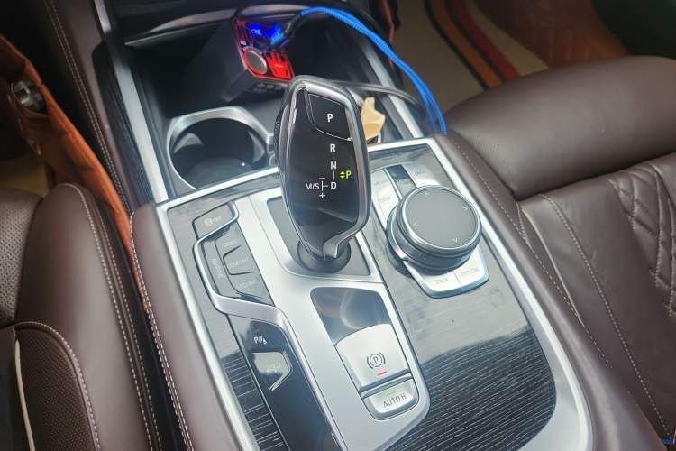 Used BMW 7 Series 2016 730Li Luxury Model Gear Lever