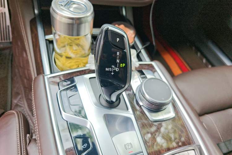 Used BMW 7 Series 2016 740Li Luxury Edition Gear Lever