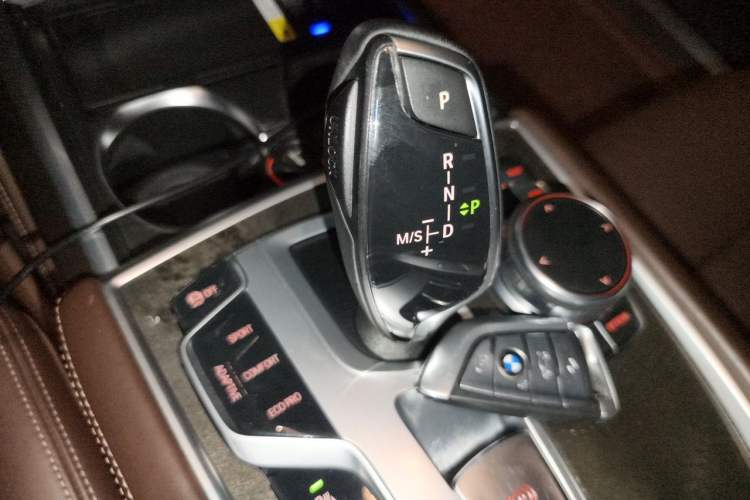 Used BMW 7 Series 2016 740Li Luxury Edition Gear Lever
