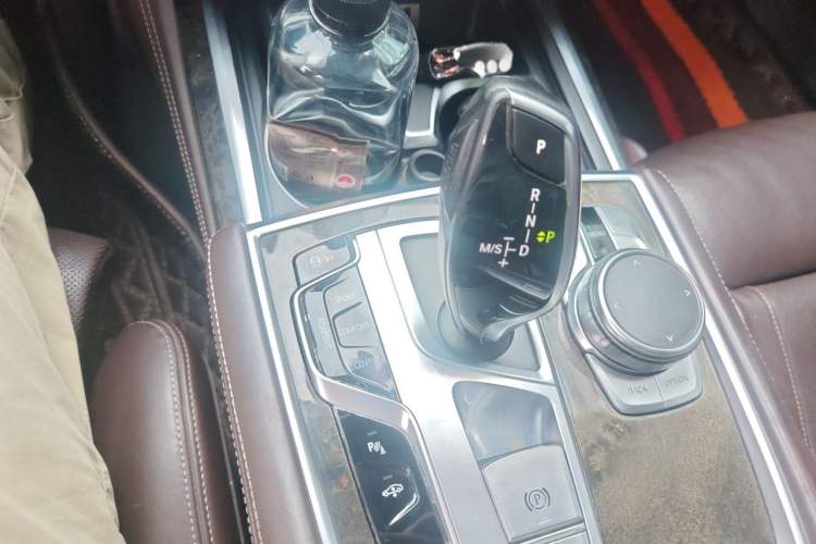 Used BMW 7 Series 2016 740Li Luxury Edition Gear Lever