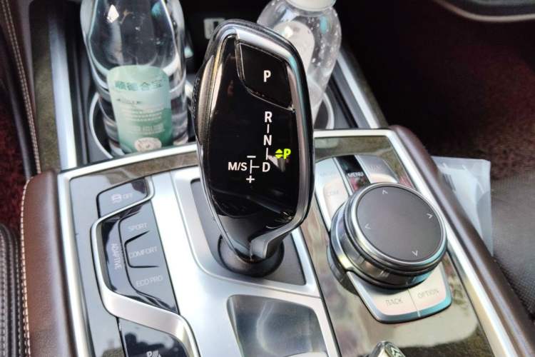 Used BMW 7 Series 2016 730Li Luxury Model Gear Lever