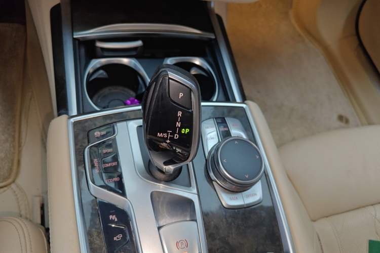 Used BMW 7 Series 2016 730Li Luxury Model Gear Lever