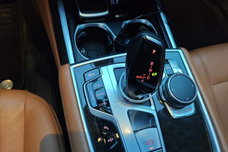 Used BMW 7 Series 2016 730Li Leading Model Gear Lever