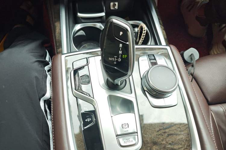 Used BMW 7 Series 2016 730Li Luxury Model Gear Lever