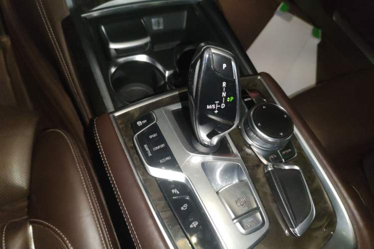 Used BMW 7 Series 2016 730Li Luxury Model Gear Lever