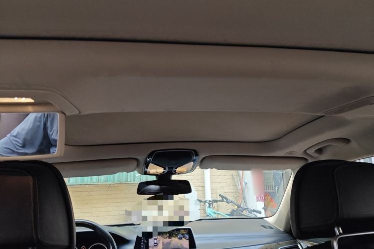Used BMW 7 Series  Headliner