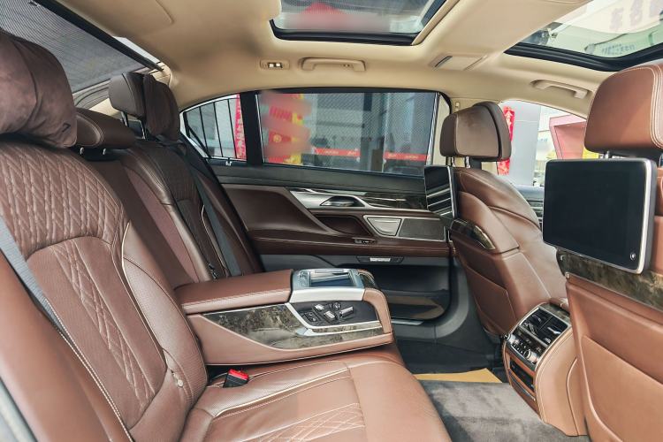 Used BMW 7 Series 2016 730Li Luxury Model Interior 3
