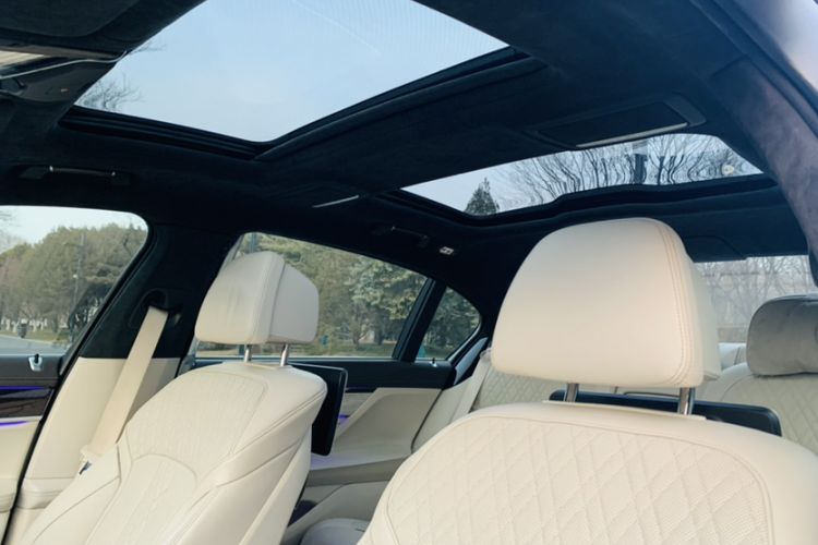 Used BMW 7 Series 2016 750Li xDrive Four-Seat Version Interior 5
