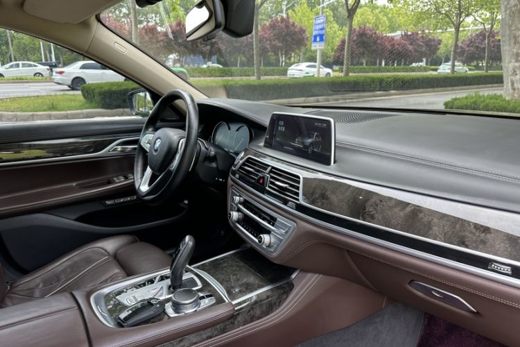 Used BMW 7 Series 2016 730Li Luxury Model Interior 6