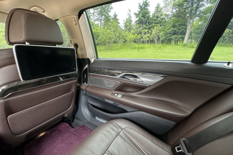 Used BMW 7 Series 2016 730Li Luxury Model Interior 8
